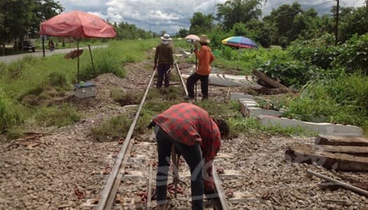 อึ้ง – ไม้หมอนรองรางรถไฟสายเหนือชำรุดกว่าร้อยละ 80