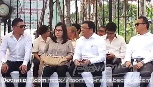 'เอ๋ ชนม์สวัสดิ์' ทำพิธีย้ายศาลพระภูมิ ปิดปากเงียบอ้างพราหมณ์ห้ามพูดเรื่องไม่ดี