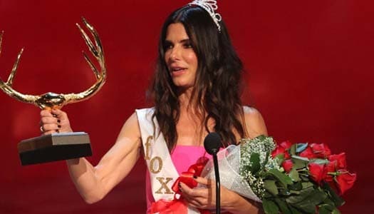 แซนดร้า บูลล็อค คว้าแชมป์นักแสดงหญิงรับทรัพย์มากสุดในรอบปี