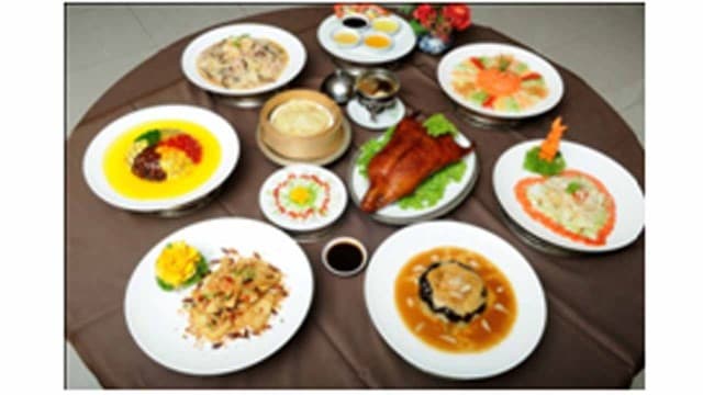 ตรุษจีนปีนี้  เสริมสิริมงคลและอิ่มอร่อย กับ 8 เมนูสิริมงคล  ที่เดอะโกลเด้น  พาเลซ  โรงแรมวินเซอร์ สวีทส์