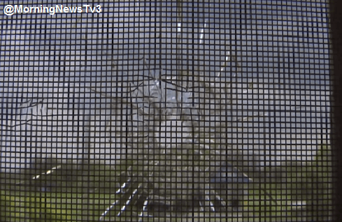 แม่บ้านชาวปทุมแจ้งตำรวจ หลังพบกระสุนปริศนาทะลุกระจกห้องนอนชั้นสอง