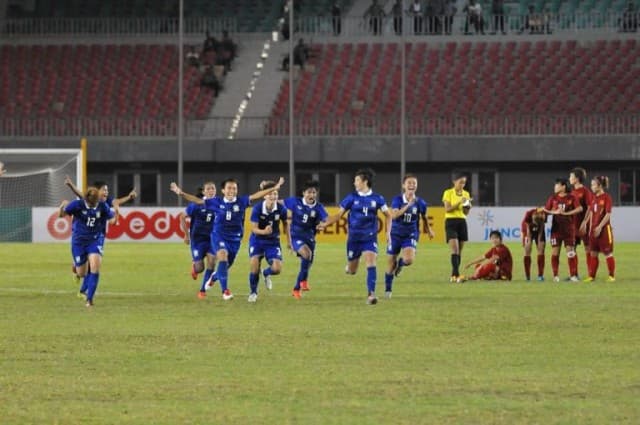 สุดดราม่า ! บอลหญิงไทยเฉือนจุดโทษเวียดนาม หลังในเวลาเสมอ 1-1 คว้าแชมป์อาเซียนสมัย 3