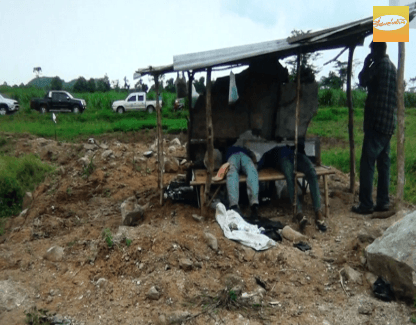 ฟ้าผ่าลงกลางกระต๊อบกลางไร่อ้อย แรงงานเขมรดับ 2 รอด 2 ชาวบ้านเชื่อแพ้คำสาบาน