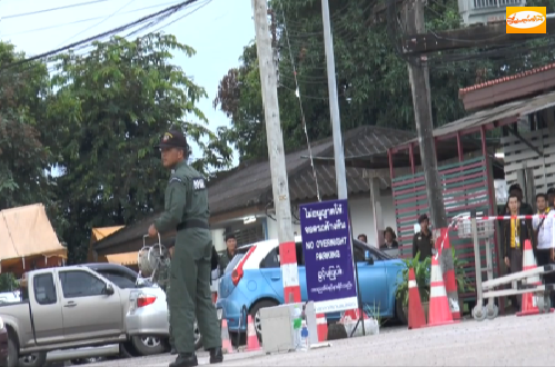 พบกระเป๋าปริศนา วางหน้าร้านกาแฟสนามบินแม่สอด ตรวจสอบพบกล้อง-เอกสาร คาดผู้โดยสารลืมขึ้นเครื่อง