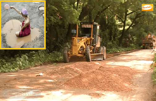 อบจ.ตาก ขนอุปกรณ์ซ่อมถนนแล้ว หลังสาวนุ่งกระโจมอกอาบน้ำโชว์