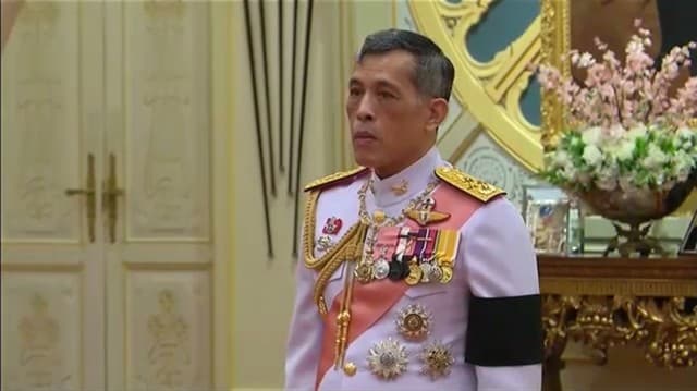 พระราชประวัติ 'สมเด็จพระเจ้าอยู่หัวมหาวชิราลงกรณ บดินทรเทพยวรางกูร' 