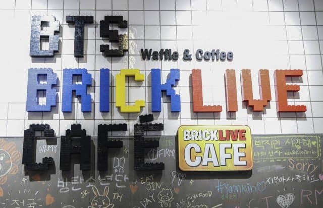 ปลดปล่อย DNA ความอร่อยที่ BTS Brick live Cafe @ SHOW DC