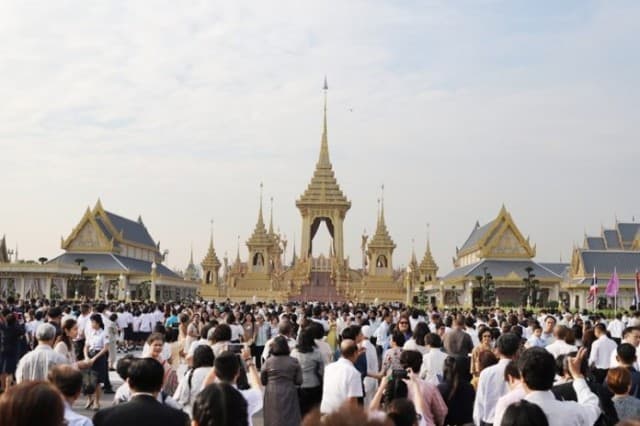 ร.10 โปรดเกล้าฯ ขยายเวลาเข้าชมพระเมรุมาศ-นิทรรศการพระราชพิธีถวายพระเพลิงฯ ถึง 31 ธ.ค.นี้