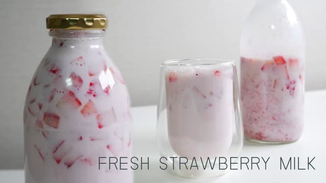 6 ขั้นตอนง่ายๆ ทำ ‘Fresh Strawberry Milk’ ไว้ดื่มฟินๆ เพิ่มความสดชื่นระหว่างวัน