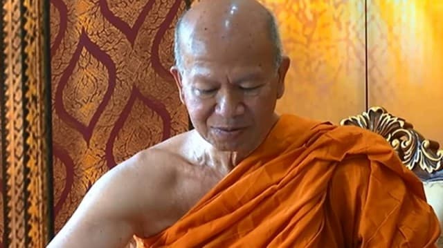  ด่วน! ศาลอนุมัติหมายจับ 5 ราย ช่วย 'อดีตพระพรหมเมธี' หลบหนี