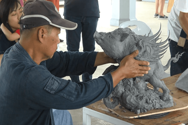 ‘อ.เฉลิมชัย’ โชว์ปั้นหมูป่าติดปีก ขอยังไม่บอกรายละเอียด รับประกันงดงามแน่นอน   