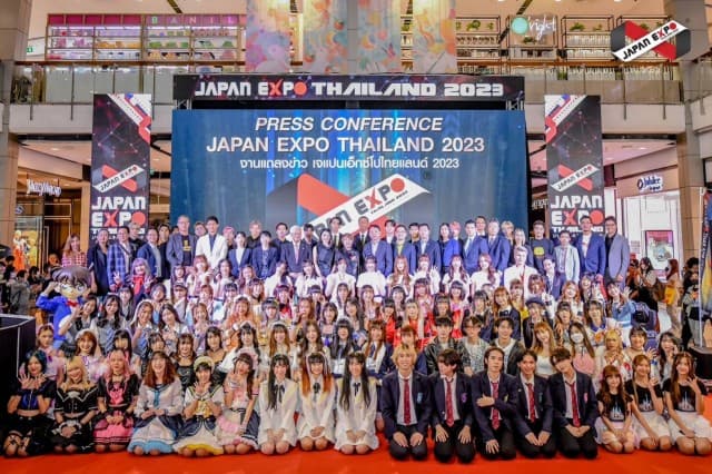 จี-ยู ครีเอทีฟ นำทัพศิลปินไอดอลกว่า 200 ชีวิต ร่วมงานแถลงข่าว JAPAN EXPO THAILAND 2023 ครั้งที่ 8 งานมหกรรมญี่ปุ่นที่ยิ่งใหญ่ที่สุดในเอเชีย เต็มอิ่ม 17 โซน ที่เซ็นทรัลเวิลด์