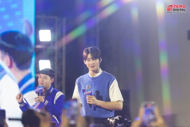 est cola เปิดตัว  “ชาอึนอู” (CHA EUN WOO) พรีเซนเตอร์สุดซ่า ในงาน “Awesome Night with CHA EUN WOO” ณ ลานน้ำพุ Parc Paragon