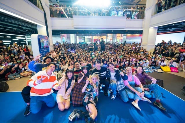 แกรมมี่ บุกสยาม! จัด “ซนซน ON STAGE” เปิดตัวโปรเจกต์ ‘ซนซน’ ฉลอง 40 ปี ‘เป๊ก ผลิตโชค’ นำทีมศิลปินโชว์ พูดคุยวีรกรรมซน พร้อมกิจกรรมแน่น