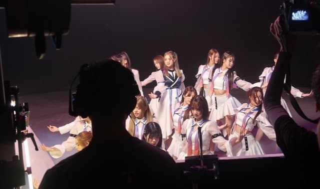 แฟนคลับตาลุก! เปิดภาพหลุด BNK48 จากกองถ่าย MV ในเพลงใหม่