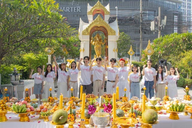 “Feelgood Bangkok” ร่วมกับ “h8” จัดพิธีบวงสรวงขอพรซีรีส์ “อายุมั่นขวัญยืน”  ผู้บริหาร-ผู้กำกับ-ทีมนักแสดง ร่วมงานอย่างอบอุ่น