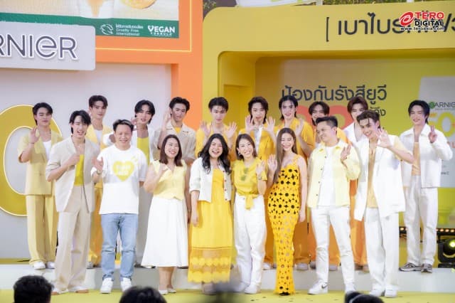 12 หนุ่มวง BUS Because of you i shine เปิดตัว NEW FRIENDS OF GARNIER อย่างเป็นทางการ พร้อมร่วมกิจกรรมกับสาวสวย เก้า สุภัสสรา