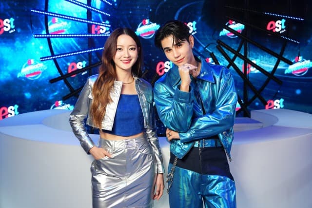 “เจฟ ชาเตอร์” และ “อิ้งค์ วรันธร” เปิดตัวพรีเซ็นเตอร์ สุด Awesome ของ เอส โคล่า ในปาร์ตี้ซ่าาส์สุดแห่งปี