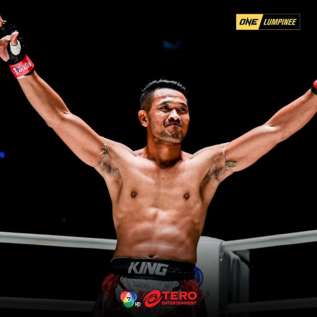 มาเพื่อชนะ “ชนะจน” คัมแบ็กรอบ 9 เดือน รับน้องใหม่ “เดนิส” ศึก ONE ลุมพินี 75