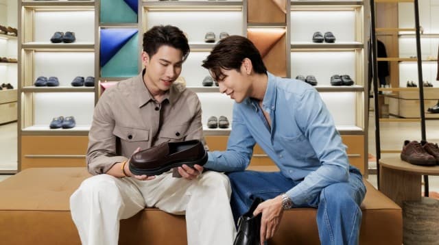 มิว - ศุภศิษฏ์ และ ตุลย์ - ภากร ชมแฟชั่นโชว์  คอลเล็กชั่นฤดูใบไม้ผลิ/ฤดูร้อน 2025 กับแบรนด์ TOD’S ที่มิลาน ประเทศอิตาลี