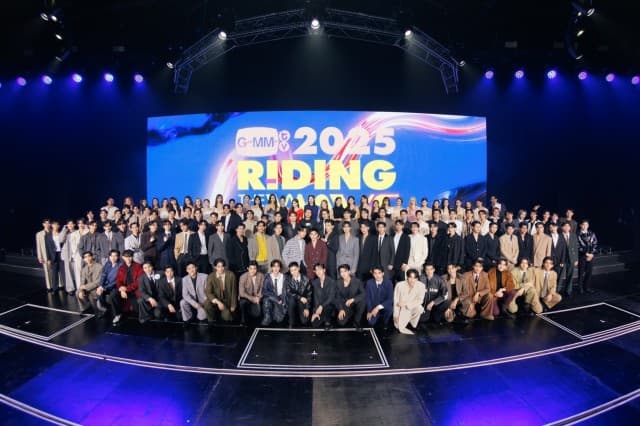 ท็อปฟอร์ม! ต่อเนื่อง “GMMTV” จัดงาน “GMMTV 2025 RIDING THE WAVE” เสิร์ฟคอนเทนต์ความบันเทิงไร้ขีดจำกัด ตะลุยคลื่นมหาสนุก สู่การเติบโตอย่างยั่งยืนในระดับสากล