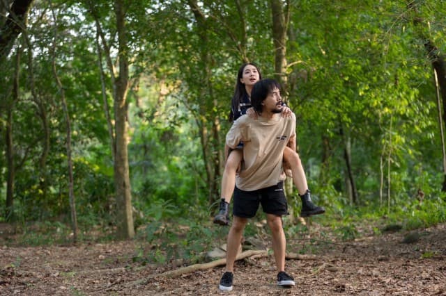 คุณชายน์ (The Cliche) หนังไทยเรื่องสุดท้ายของปี ที่กระแสดีเกินคาด!!!  จ๋าย ไททศมิตร - มายด์ 4EVE  เตรียมฉลองให้กับความน้ำเน่าของชีวิต 26 ธันวาคมนี้