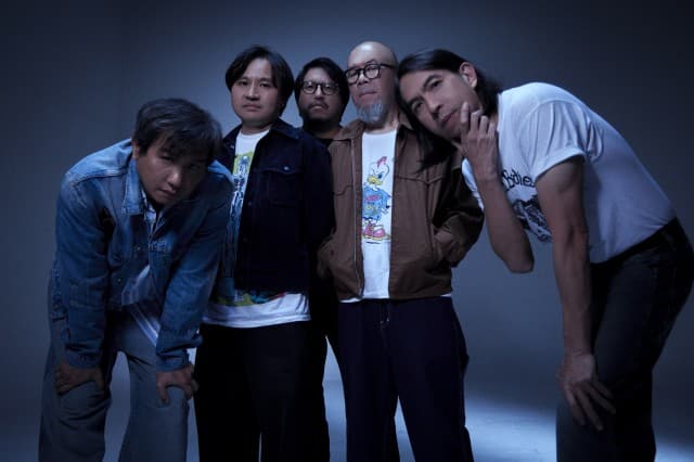 ดำดิ่งสู่ความโดดเดี่ยวของคนในมุมมืด กับซิงเกิลใหม่ “ประภาคาร” จากวงอพาร์ตเมนต์คุณป้า