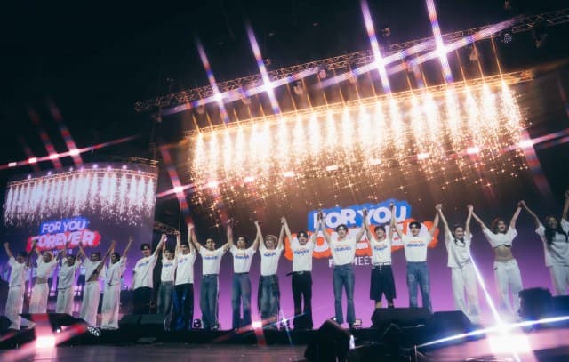 เสิร์ฟฉ่ำสนั่นฮอลล์! Studio Wabi Sabi ยกทัพนักแสดง “FOUREVER YOU PROJECT” จัดแฟนมีตขอบคุณแฟนๆ จัดเต็มจุใจใน “FOR YOU FOREVER FAN MEETING”