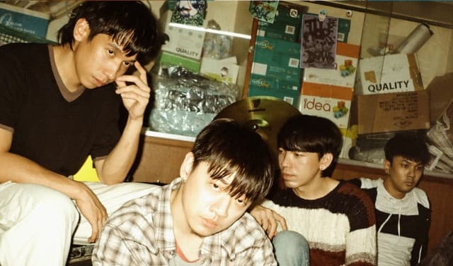 “รักใครไม่ไหว” เพลงเศร้าใจเจ็บ หวนกลิ่นอายร็อกยุค 2000  ผลงานล่าสุดจาก Three Man Down