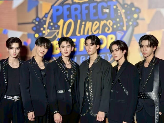 ฟอส-บุ๊ค เพิร์ธ-แซนต้า จูเนียร์-มาร์ค จัดปาร์ตี้สุดพิเศษ! พร้อมเสิร์ฟความสนุกสุดฟิน เต็มอิ่มกับโชว์สุด PERFECT ในงาน Perfect 10 Liners BYE NIOR FARTY 