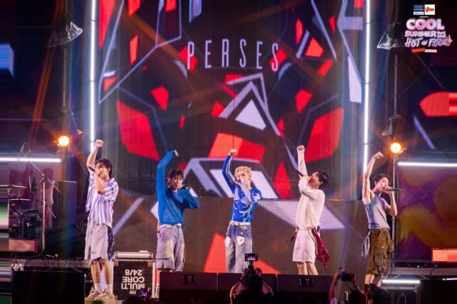 หาดระอุ ลุกเป็นไฟ ใน ‘BBLAM และ ขนมทอดกรอบตราปูไทย Present  COOL Summer Fest 2025 # Hot on Fire’