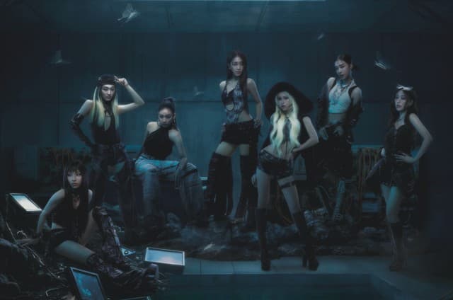 4EVE พร้อมส่องแสงระดับโลกใน EP Album “GLOW”  ร่วมงานทีมโปรดิวเซอร์ระดับ GRAMMY Awards นำโดย Brian Kennedy