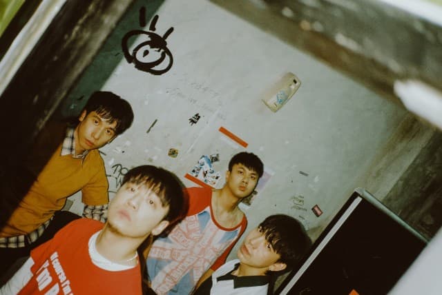 ‘ยอมถอย‘ เอ็มวีภาคต่อจาก ’รักใครไม่ไหว‘ เพลงใหม่กับบทสรุปสุดเข้มข้นของมัลติเวิร์ส Three Man Down