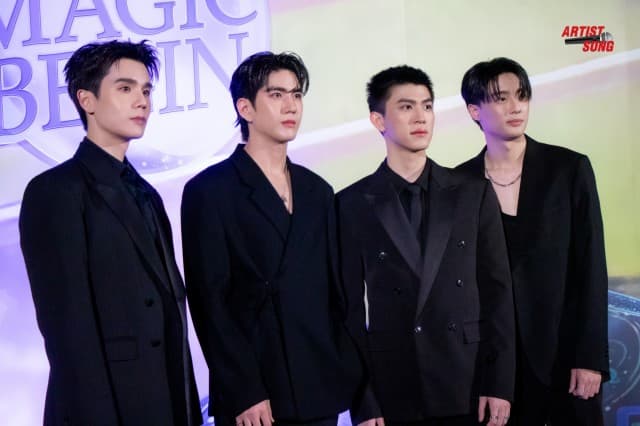 “จิมมี่-ซี” นำทีมเปิดตัวซีรีส์ “ทำนายทายทัพ My Magic Prophecy” ในงาน “ทำนายทายทัพ Let the Magic Begin” สร้างปรากฏการณ์ความแรงบนโลกโซเชียล
