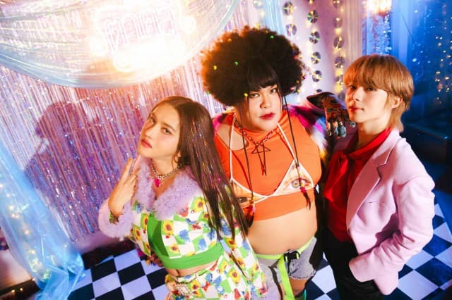 เปิดตัวซิงเกิลแรก “ตาคลี” พร้อมท่าเต้นไวรัล เขย่าวงการเพลงไทย  กับการรวมตัวเด้งแห่งจักรวาล “แก๊งตาคลี”!