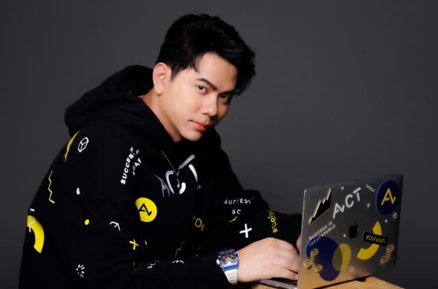 “แอ็คมี่ วรวัฒน์” ผนึกกำลัง “ACT Warriors” เตรียมบริจาค “หุ่นยนต์กวาดทุ่นระเบิด” มูลค่า 100 ล้านให้กองทัพไทย