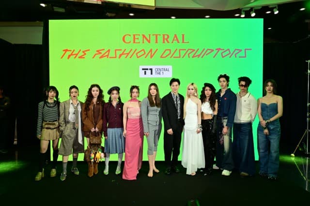 สุดปังแห่งปี! ห้างเซ็นทรัล แท็กทีม 16 แบรนด์ออนไลน์ไทยชั้นนำและเหล่าดีไซเนอร์คนรุ่นใหม่ จัดแฟชั่นโชว์สุดฮอต!! “Central The Fashion Disruptors 2025” จาก Online สู่ On-ground  งานนี้ เซเลบริตี้ ดารา อินฟลูสายแฟร่วมงานเพียบ นำทีมโดย “4 EVE” และ “โชกุน & แอสต
