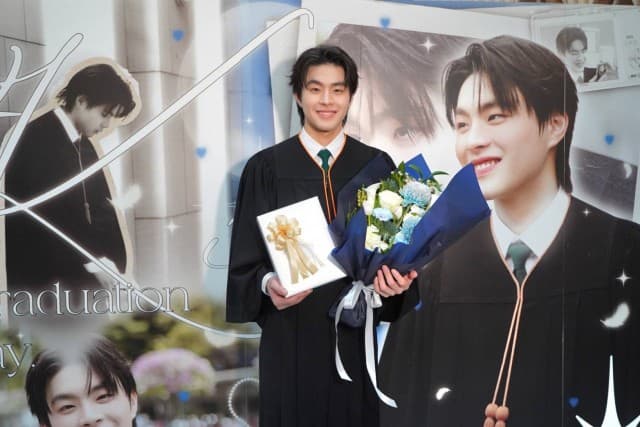 เก่งรอบด้าน!! “คิน ธนชัย” คว้าปริญญาตรี คณะเศรษฐศาสตร์ ม.เกษตรศาตร์