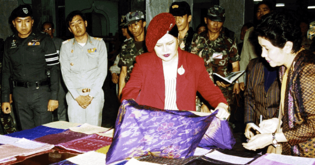 พระราชกรณียกิจด้านการส่งเสริมศิลปาชีพและพัฒนาคุณภาพชีวิต