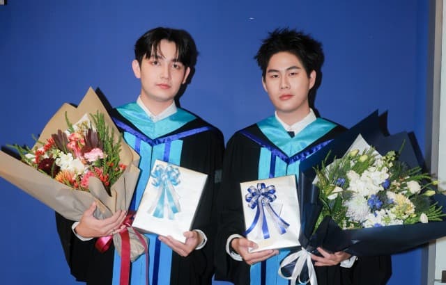 ยิ้มแก้มปริ!! “วินนี่-กัปตัน” คว้าปริญญาตรี ม.หอการค้าไทย