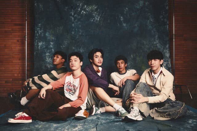 ถึงเวลาใช้สิทธิ์! ‘เพื่อนสนิท‘ เพลงใหม่จาก Three Man Down ได้ ‘ภีมวสุ BUS’ มาฟีเจอริง ชวนขยับสถานะความสัมพันธ์