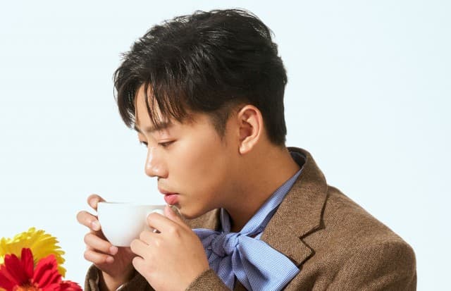 “กาแฟไม่หวาน” รสชาติความหลังที่ยังติดปาก... ซิงเกิลล่าสุดจาก FrenchW (เฟรนช์ดั๊บ) ที่ชวนคุณกลับไปคิดถึงความทรงจำในที่เก่าๆ