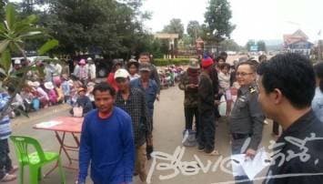 แรงงานกัมพูชาข้ามแดนรับจ้างปกติ รับไม่ค่อยติดตามคดีเขาพระวิหาร