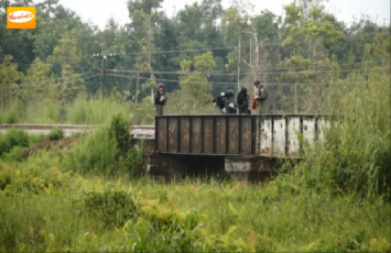 จยย.ขวางทางรถไฟนราฯ จนท.เข้าตรวจไร้เหตุป่วน พบเป็นของชายสติไม่สมประกอบ