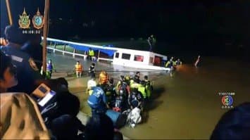 ร่วมไว้อาลัย! ยอดผู้เสียชีวิตเรือล่มที่อยุธยาเพิ่มเป็น 18 ราย คนขับเรือโดน 3 ข้อหา หนักสุดคุก 6 เดือน