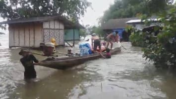 เร่งอพยพชาวบ้านและสิ่งของรอบทะเลสาบสงขลา หลังน้ำทะเลหนุน