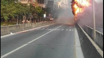 ปิดสะพานไทยเบลเยี่ยมไม่มีกำหนด หลังไฟไหม้ที่เก็บถังขยะใต้สะพาน