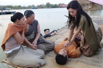 สนช. มอบรางวัล ช่อง3' ผลิตละคร'บุพเพสันนิวาส' แบบอย่างละครแทรกความรู้ ช่วยชีวิตด้วยการปั๊มหัวใจ(CPR)