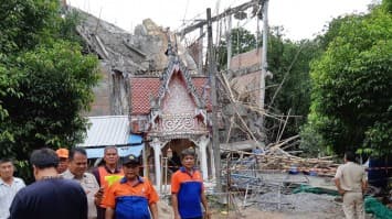 พังถล่ม! พระธาตุสามหน จ.กาฬสินธุ์ ทรุดตัวขณะบูรณะ บาดเจ็บ 4 -เสียชีวิต 1  