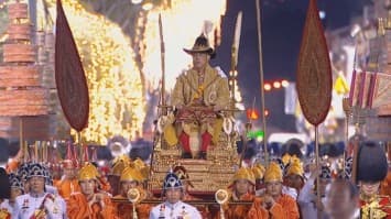 ประมวลภาพ พระบาทสมเด็จพระเจ้าอยู่หัว เสด็จพระราชดำเนินเลียบพระนคร โดยขบวนพยุหยาตราทางสถลมารค  วัดบวรนิเวศวิหาร-วัดราชบพิธสถิตมหาสีมาราม 